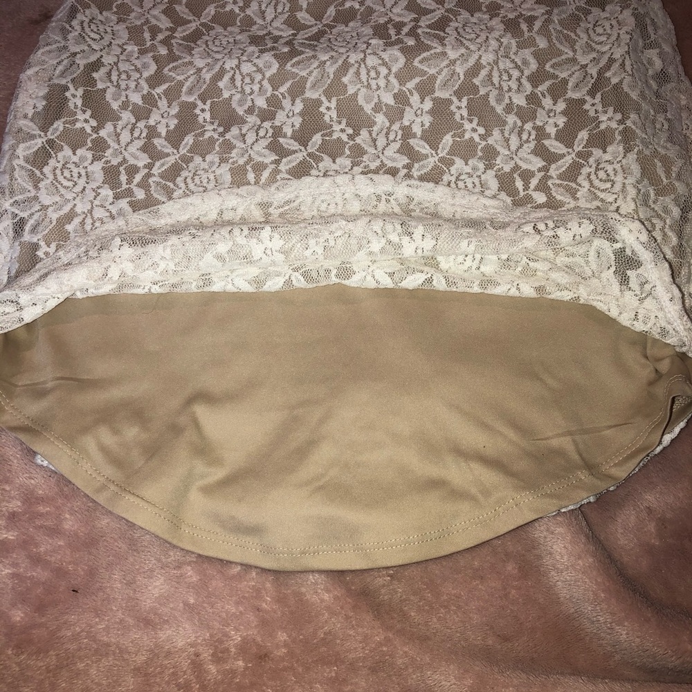 Lace Dress - Picture 4 of 4